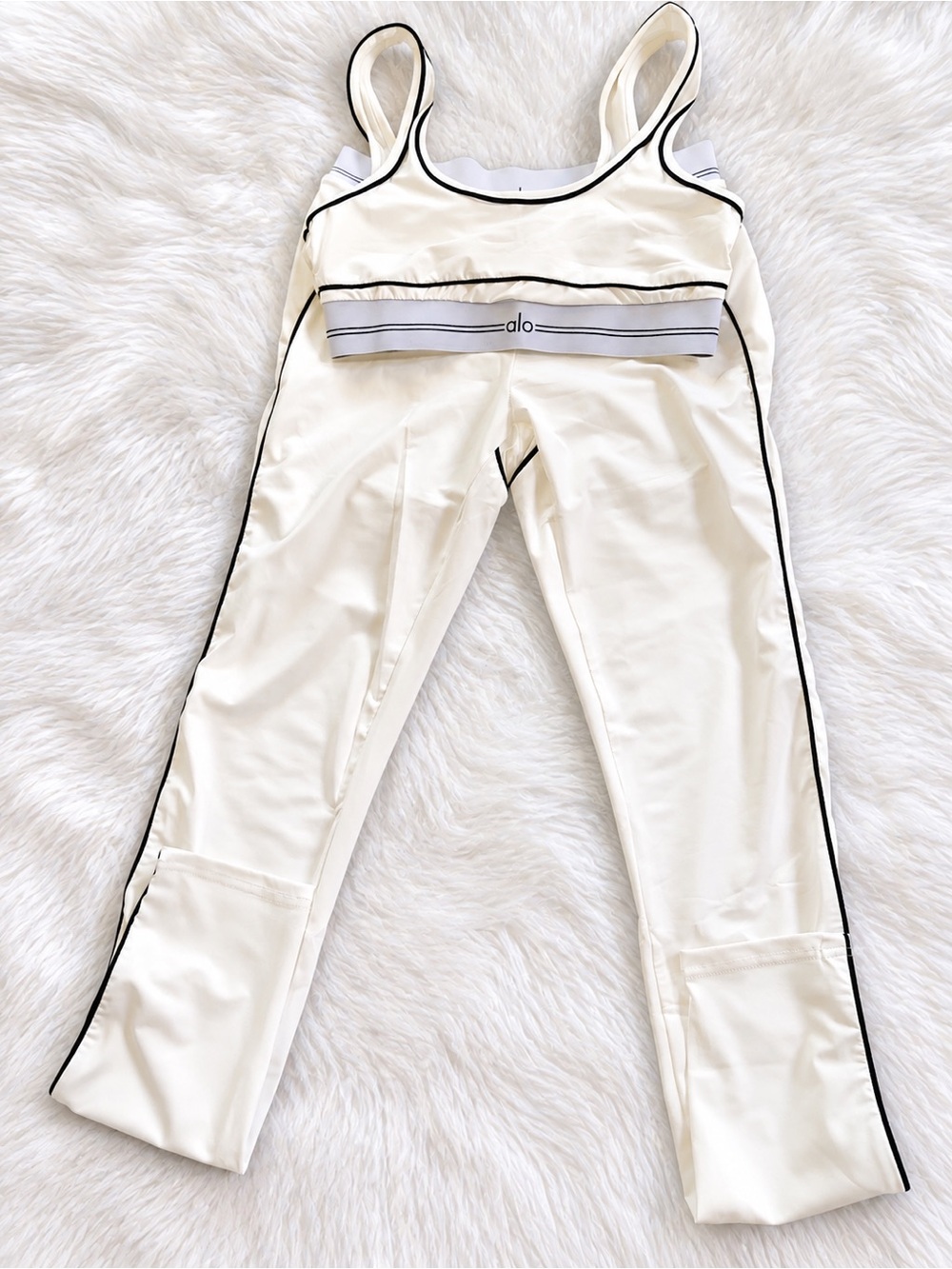 ALO Yoga Cream Kids Leggings with Black Trim